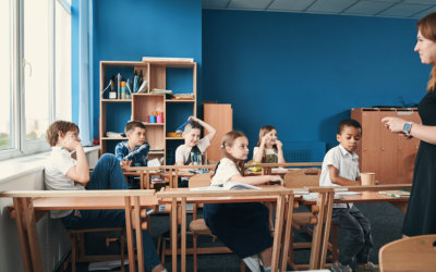 classroom with kids and their teacher