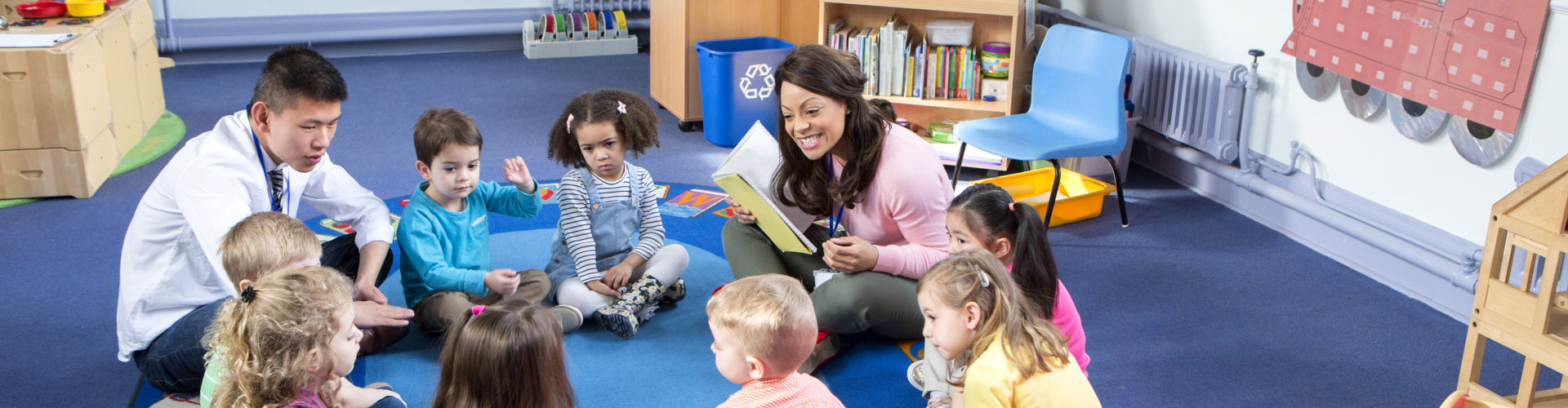 classroom with kids and their teacher
